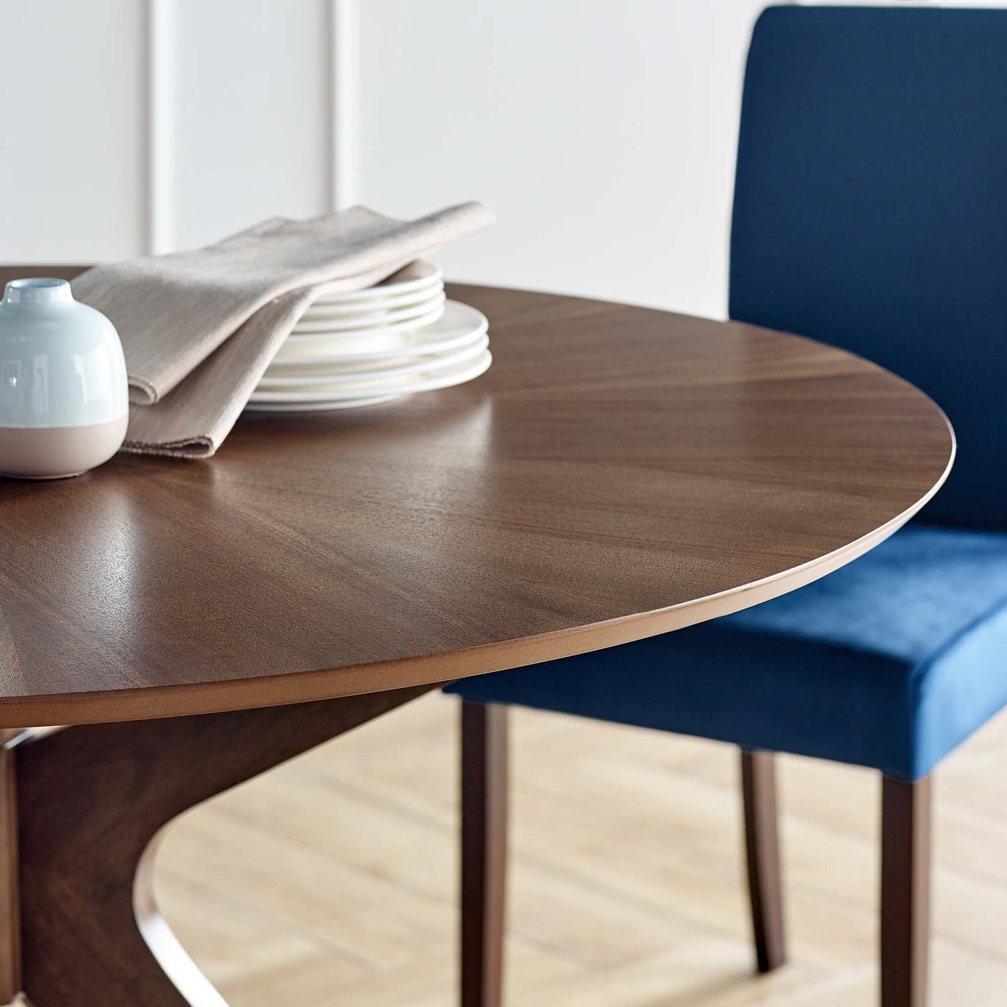Modway Crossroads 47" Round Wood Dining Table | Dining Tables